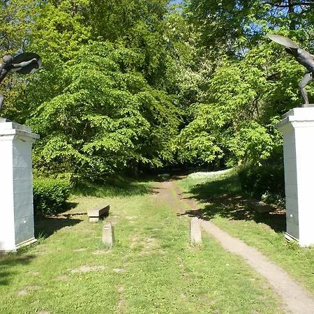 Am Schlosspark *